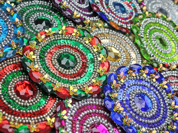 Broches