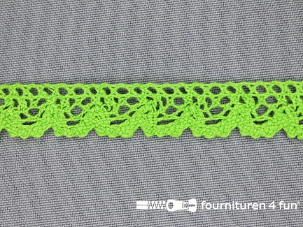 COUPON 8 meter (2 stukken, 6 + 2 meter) Ibiza broderie 16mm appeltjes groen