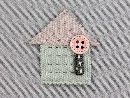 Quilt applicatie 35x37mm huis - grijs - lila - roze