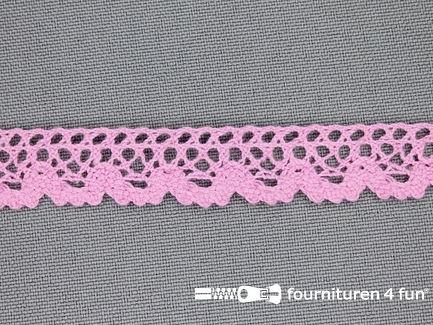 COUPON 8 meter Ibiza broderie 16mm barbie roze