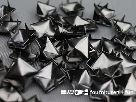 RESTANT Studs 12mm piramide zwart zilver - 42 stuks