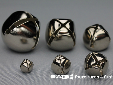 Belletjes 10mm zilver 10 stuks