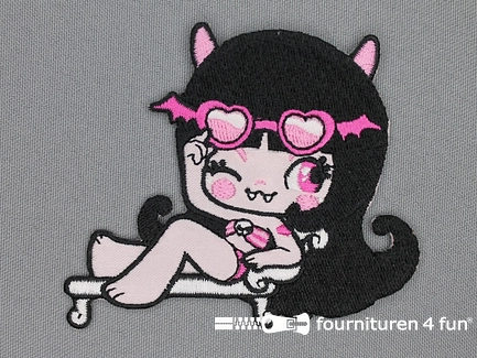 Charuca Cute Gothic - het schattige vampier meisje - applicatie 83x68mm