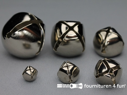 Belletjes - 17-18mm - zilver - 8 stuks