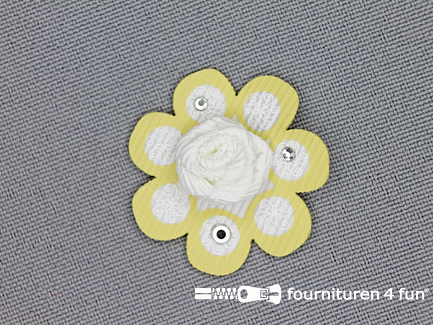 Brocante applicatie 30x30mm bloem wit - licht geel