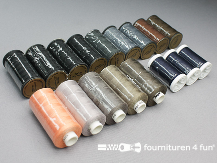 Naaigaren assortiment – 17 klosjes - verschillende kleuren