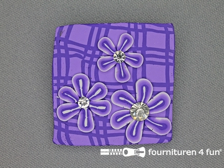Trendy broche 45mm vierkant lila
