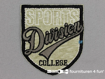Applicatie 62x72mm 'Sports Division'