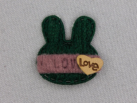 Quilt applicatie 30x30mm konijntje "Love" - donker groen - lila