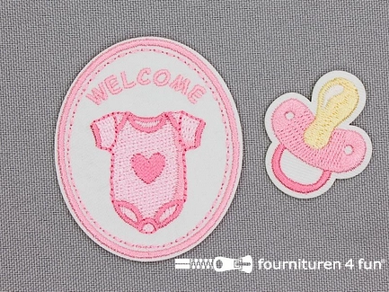 Applicatie set welkom baby roze