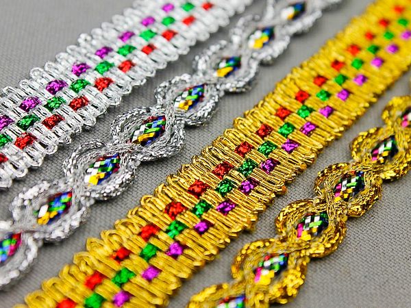 Nieuwe goud- en zilverband multicolor