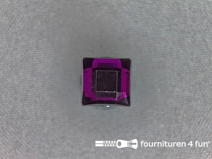 Strass knoop 12mm vierkant cyclaam
