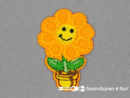 Applicatie 35x50mm bloem in pot