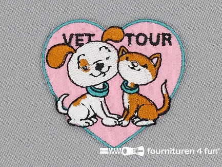 Applicatie 49x45mm Vet Tour - hartje met hond en poes